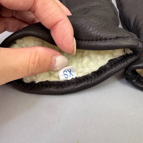 Deerskin Leather Mittens with Polyester Lining - Picture 4 of 4